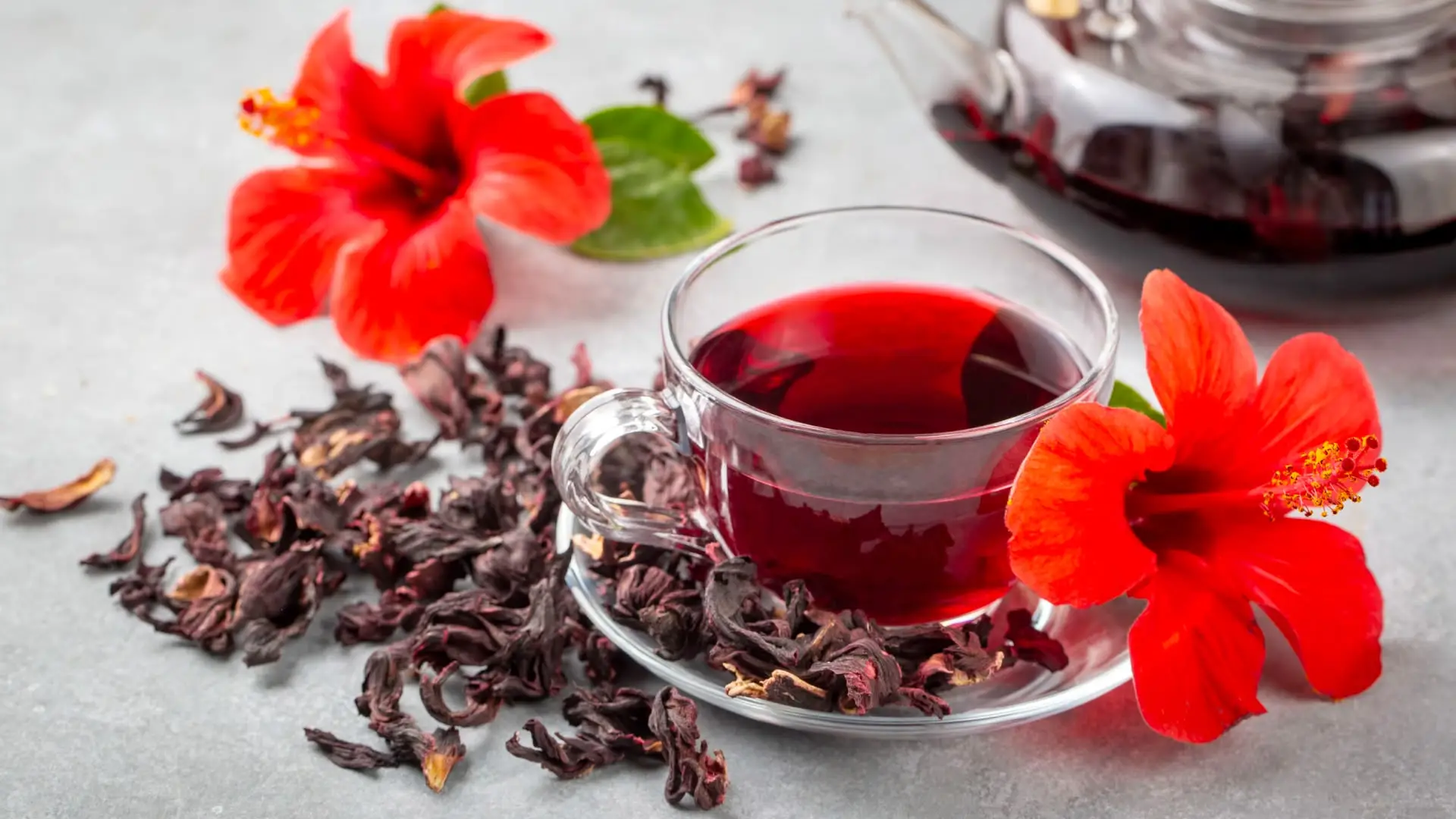 Es una fotografía de té de jamaica